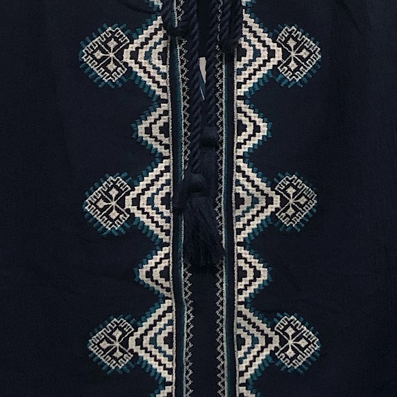 Market and Spruce
Size XLSleeveless Blouse - Picture 7 of 8